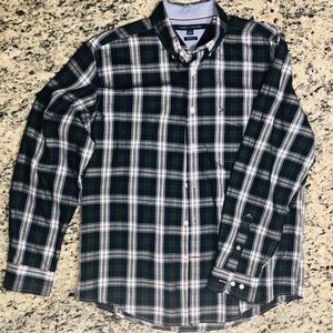Tommy Hilfiger Mens button down. Size Large.